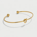 knot-cuff-bracelet-close-up video