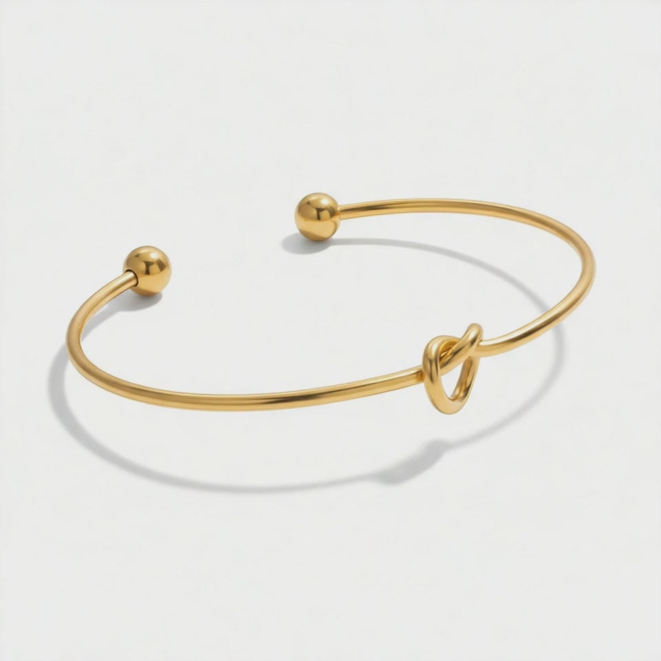 knot-cuff-bracelet-close-up video